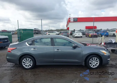 2015 Nissan Altima 2.5 S из США, поврежденный, VIN 1N4AL3AP2FN350109